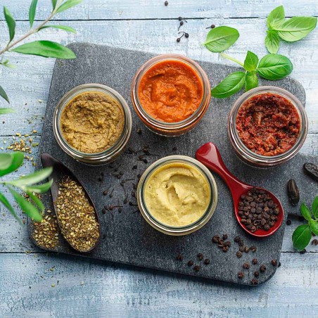 Crème de tomate, tomates séchées et basilic Crème de tomate, tomates séchées et basilic